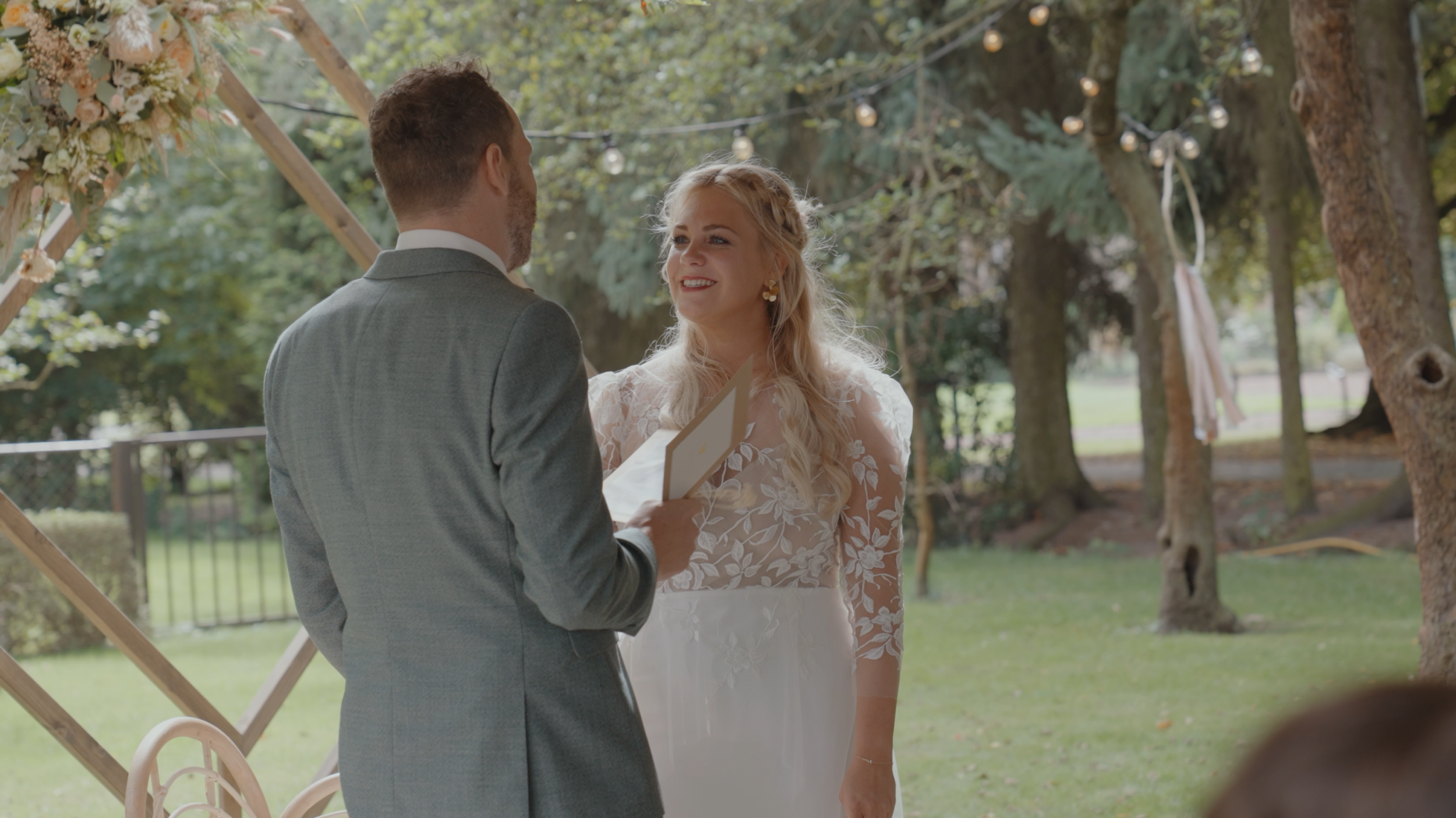 Ceremonie Roos en Michel - 10-09-2021 (Korte clip).00_00_59_13.Still006.png